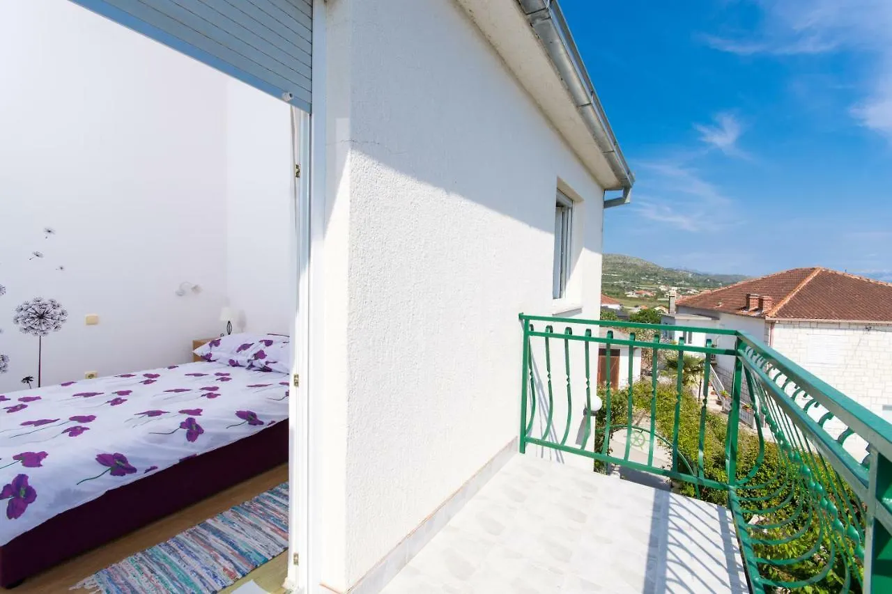 Rina Vacation Home Trogir 0*,
